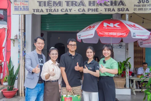 Chuyến thăm Tiệm Trà Hacha của học viên